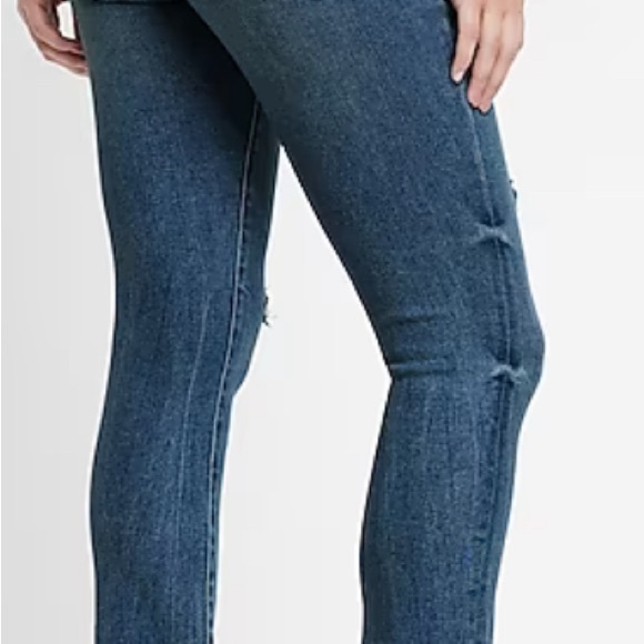 Express Mid Rise Medium Wash Ripped Skyscraper Jeans NWT - Picture 5 of 11
